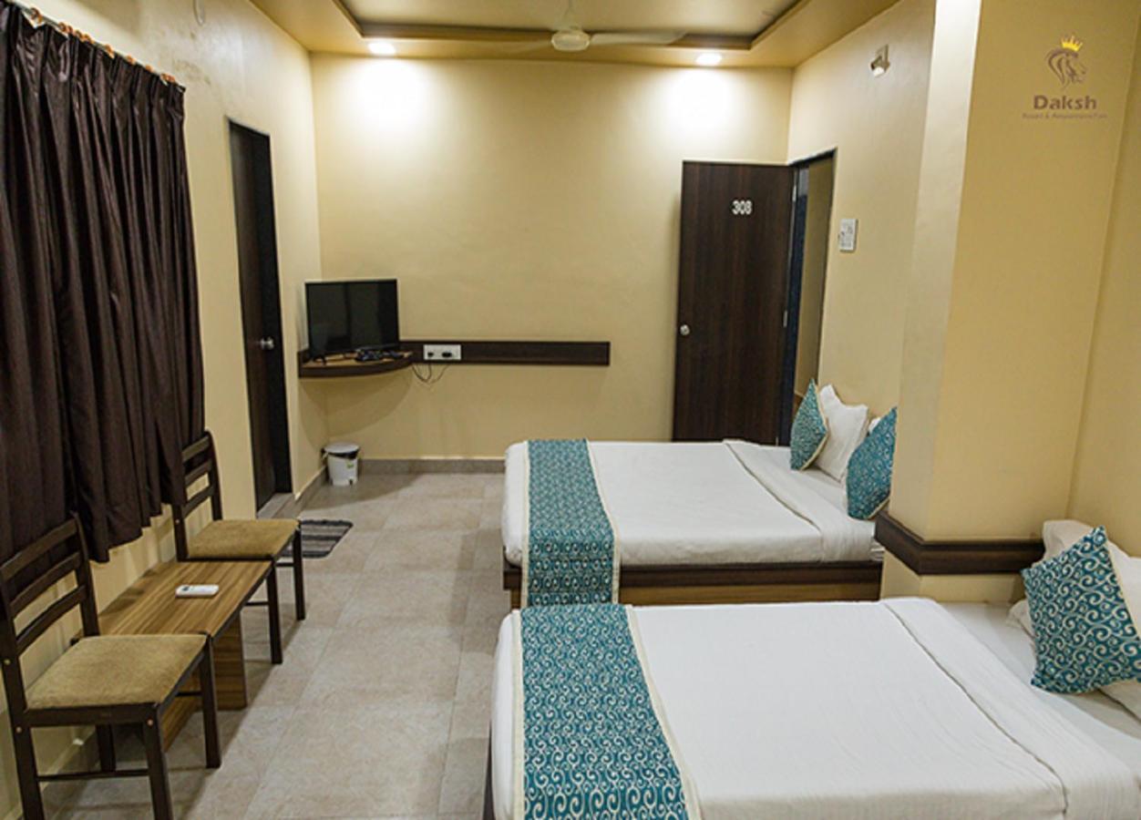 Hotel Somnath Daksh Exterior photo