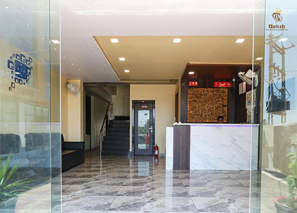 Hotel Somnath Daksh Exterior photo